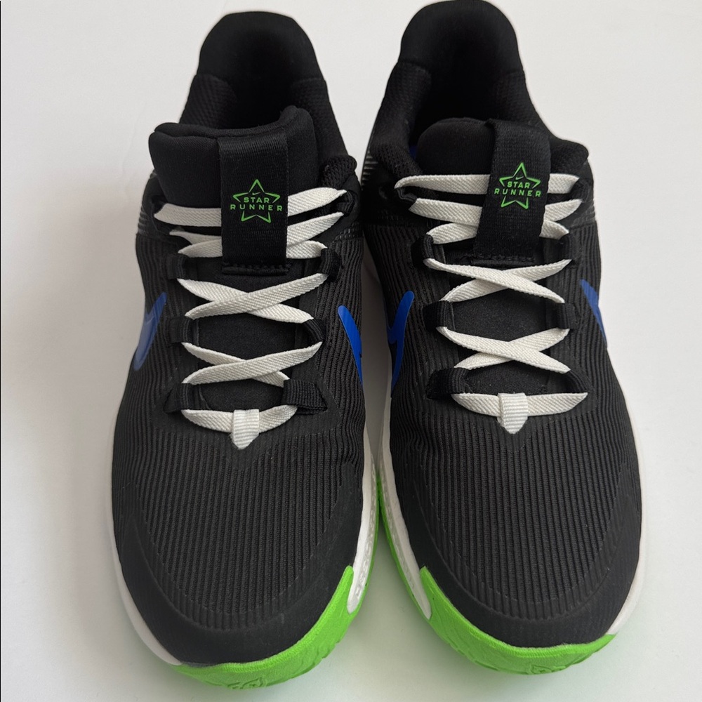 Nike Black Star Runner Athletic Shows, Youth 2